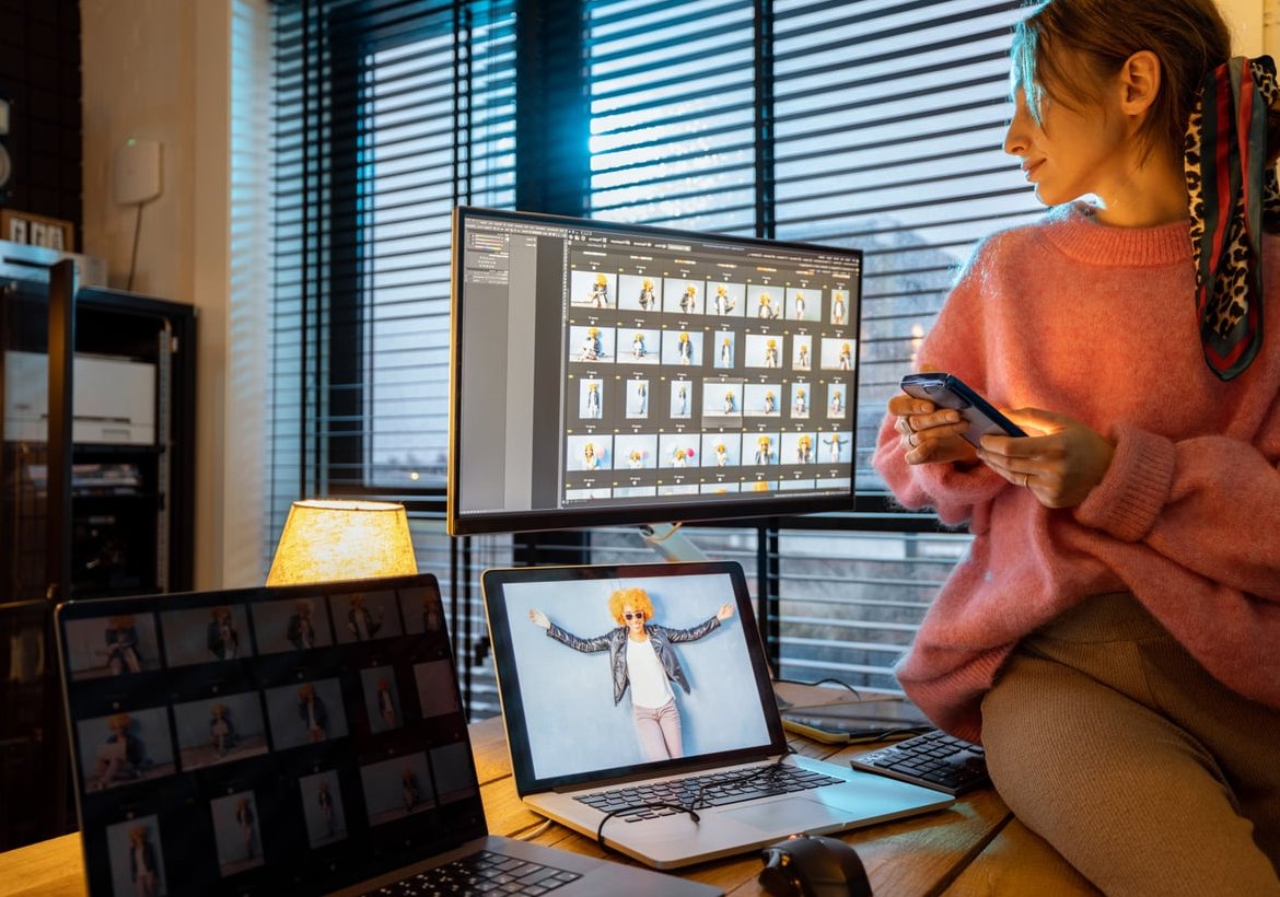 How to Set Up a Home Studio for Headshot Photography in a Small Room